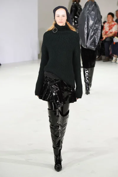 Look 13